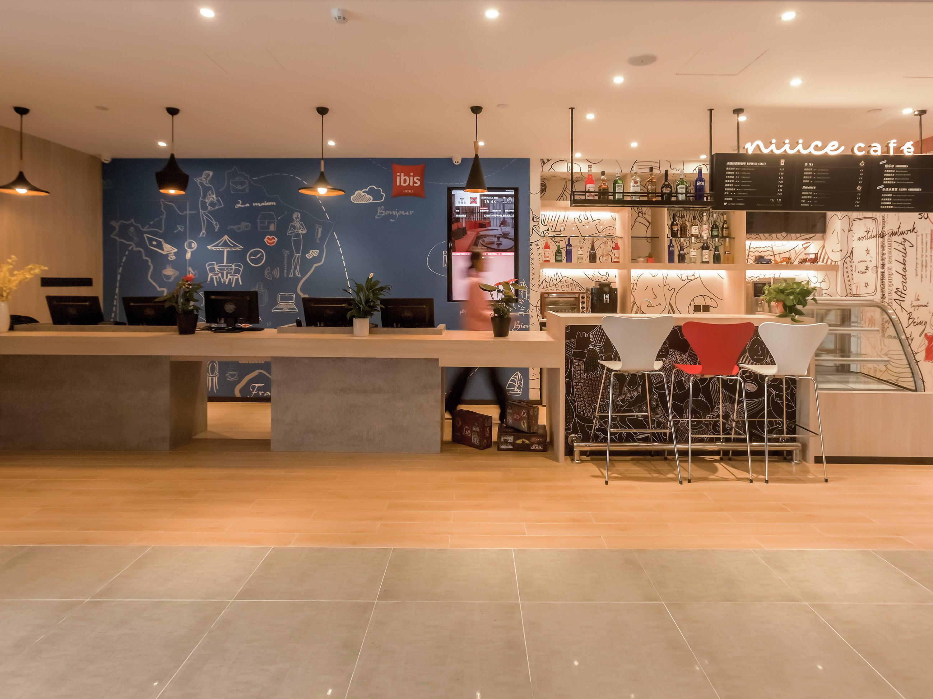 Ibis Zhengzhou Longhai Road Экстерьер фото