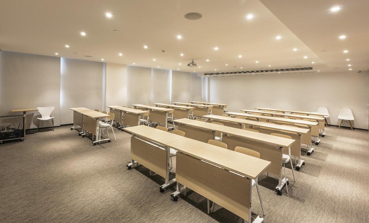 Ibis Zhengzhou Longhai Road Экстерьер фото